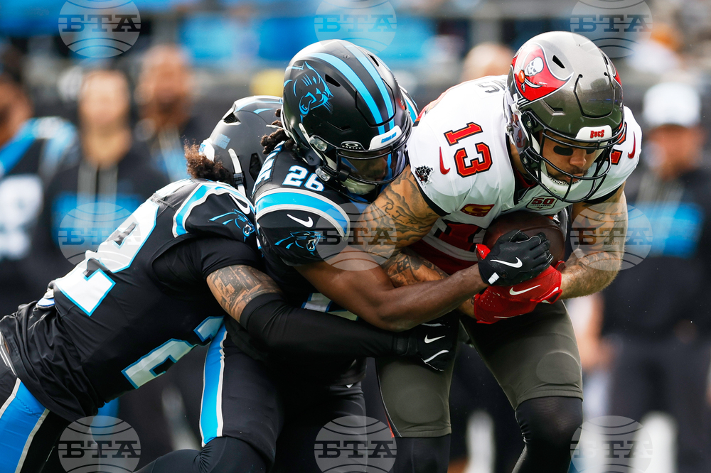 Buccaneers Panthers Football
