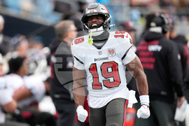 Buccaneers Panthers Football