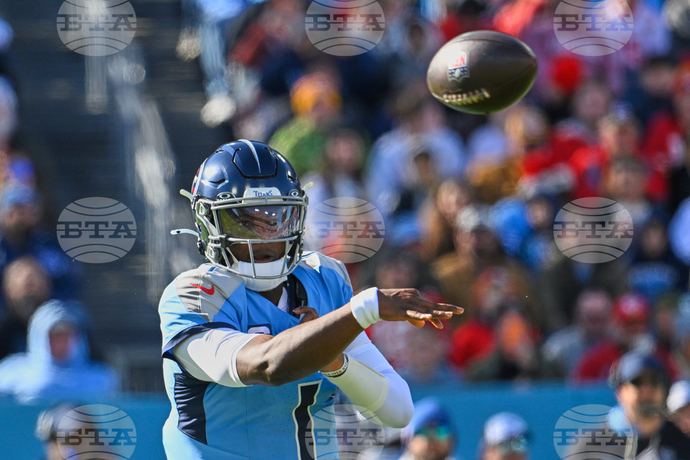 Chiefs Titans Football