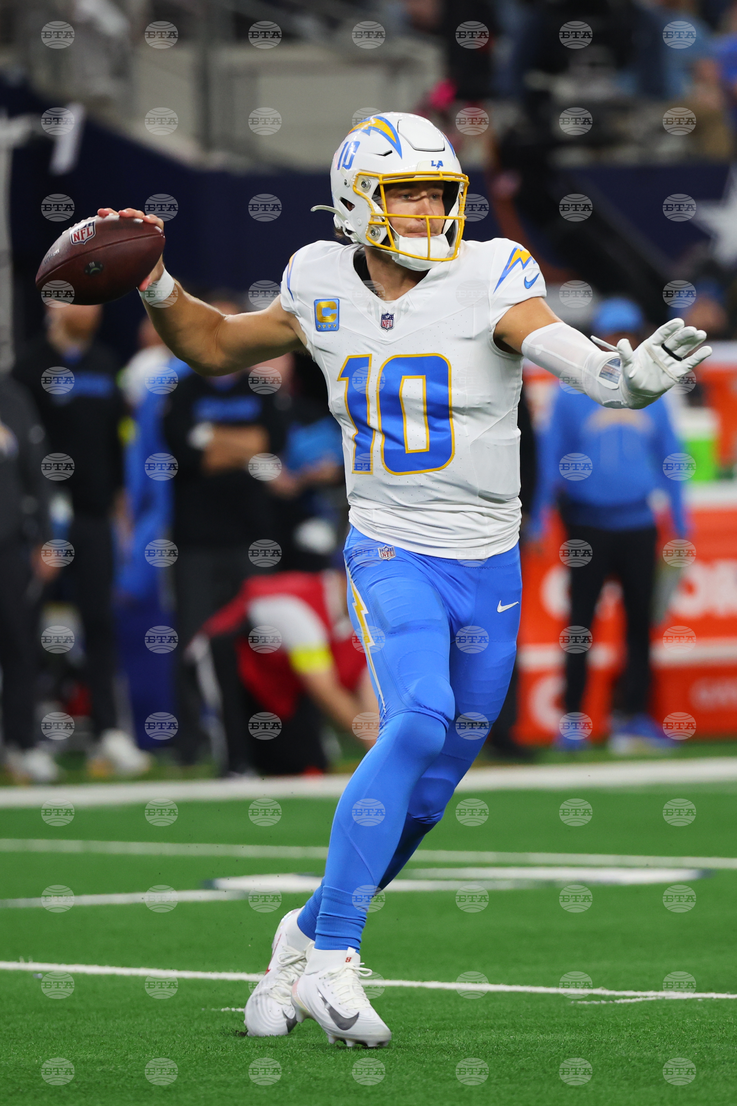 Chargers Cowboys Football