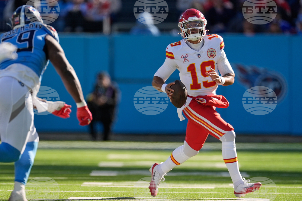 Chiefs Titans Football