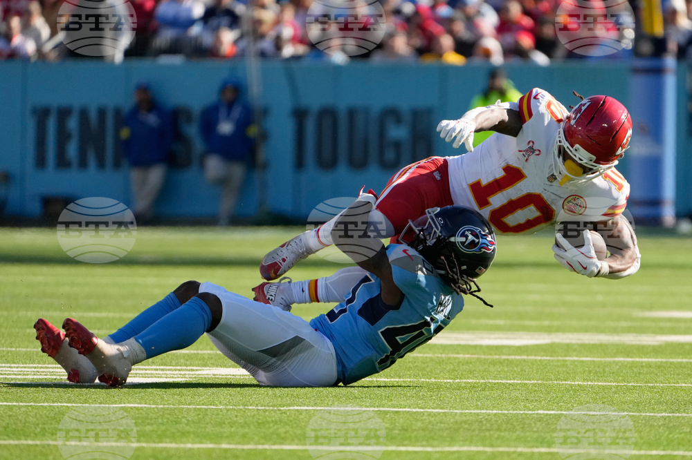 APTOPIX Chiefs Titans Football