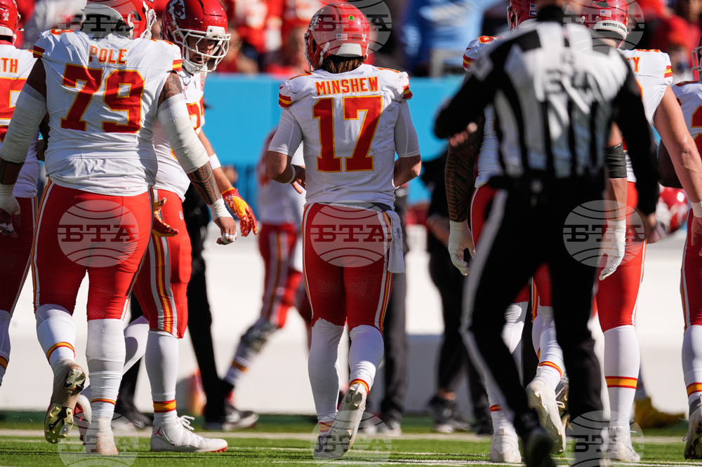 Chiefs Titans Football