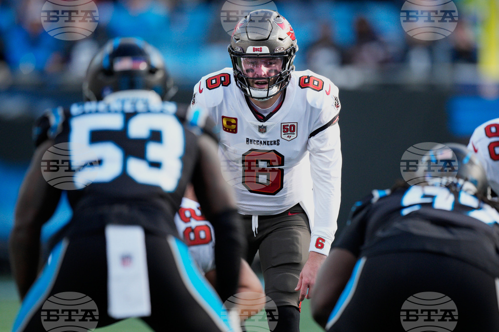 Buccaneers Panthers Football