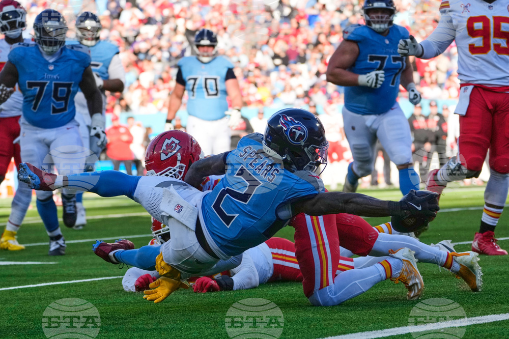 Chiefs Titans Football