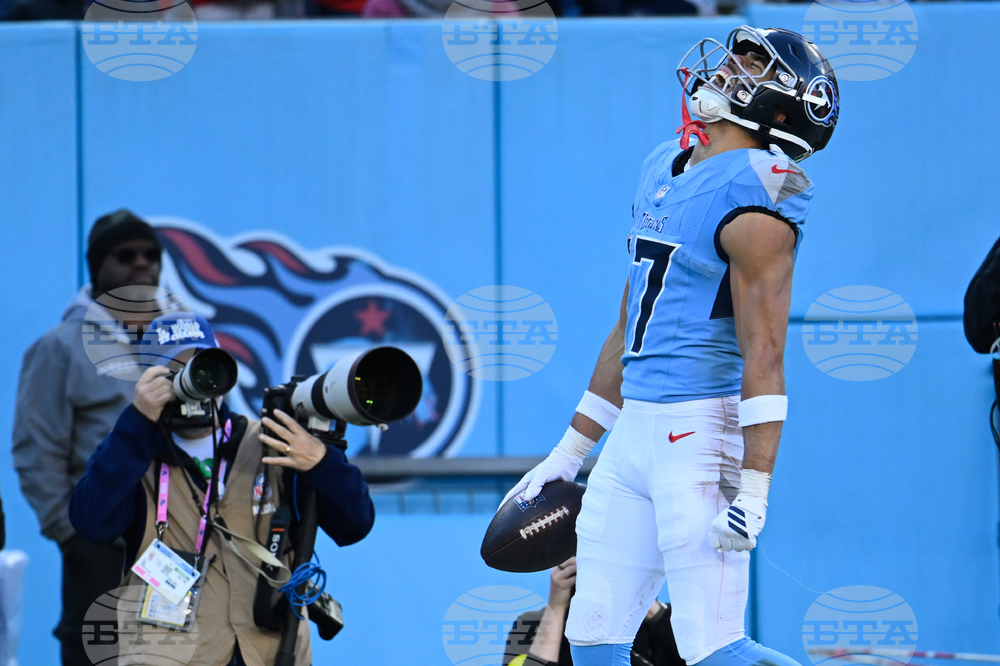 Chiefs Titans Football