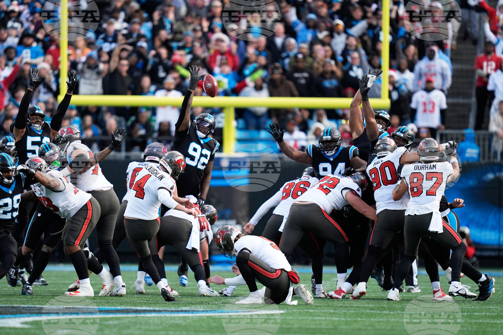 Buccaneers Panthers Football