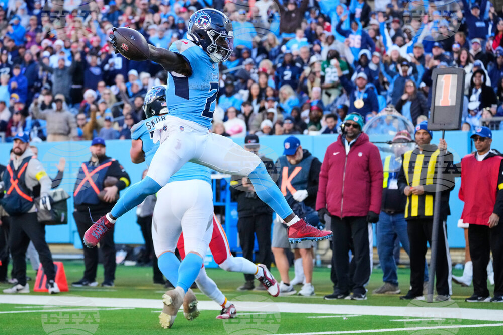 Chiefs Titans Football