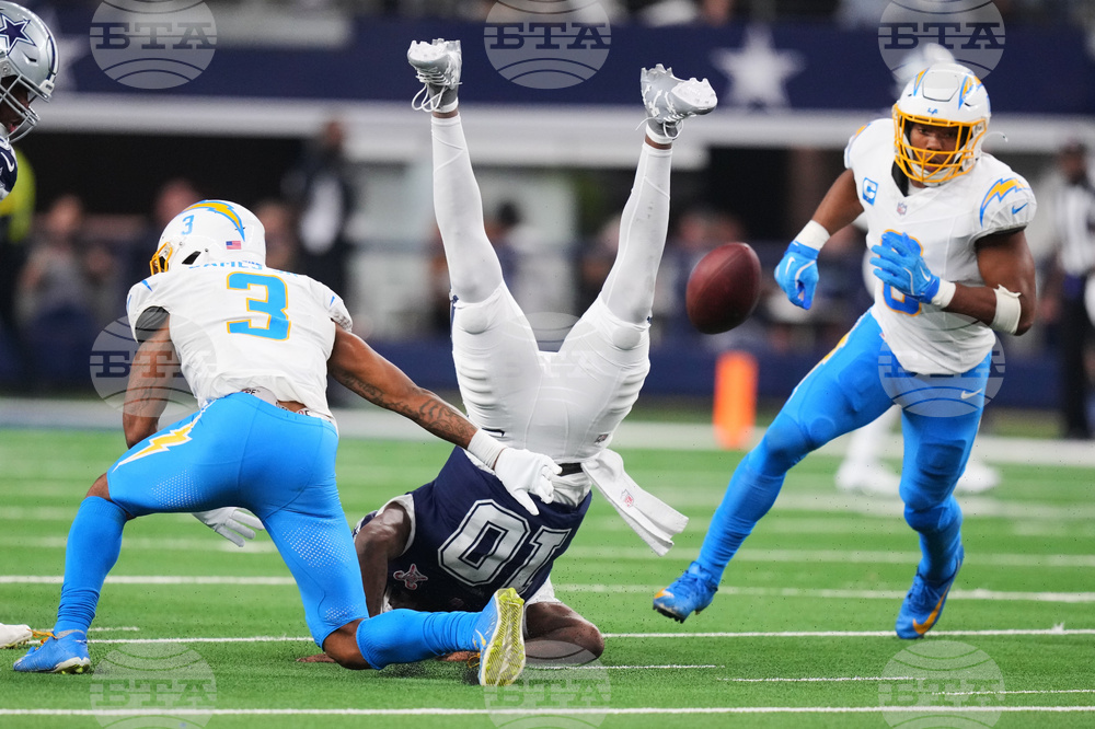 APTOPIX Chargers Cowboys Football