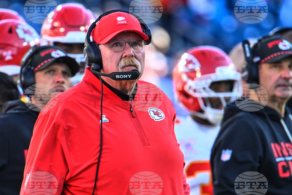 Chiefs Titans Football