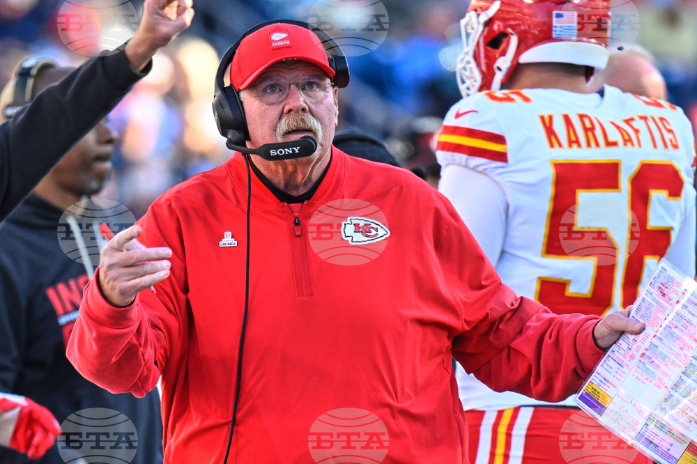 Chiefs Titans Football