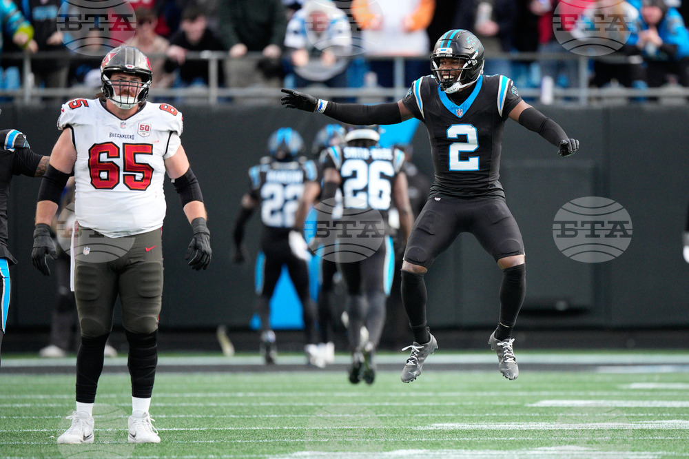 Buccaneers Panthers Football