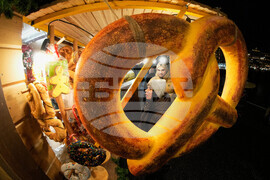 Russia New Year Preparation