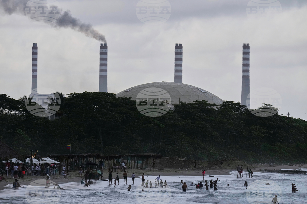 Ройтерс: Петролната индустрия на Венецуела - най-големите запаси в света и рушаща се инфраструктура