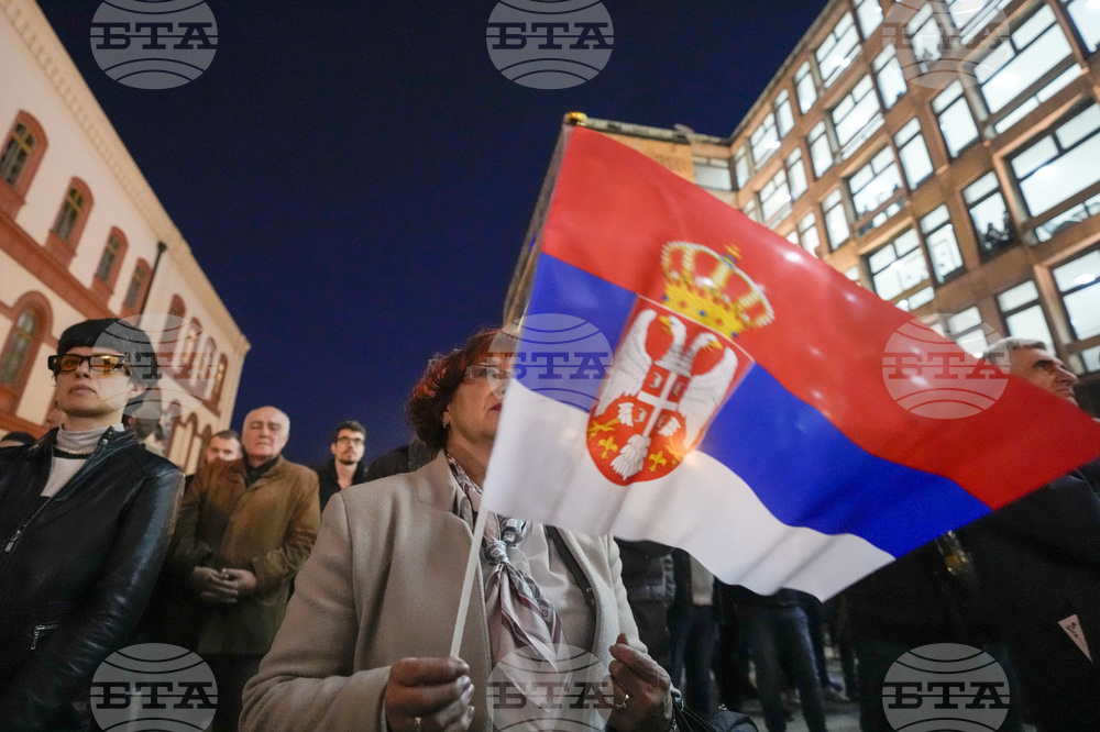 Протест на студенти в Белград срещу европейското предложение за нормализиране на отношенията между Сърбия и Косово