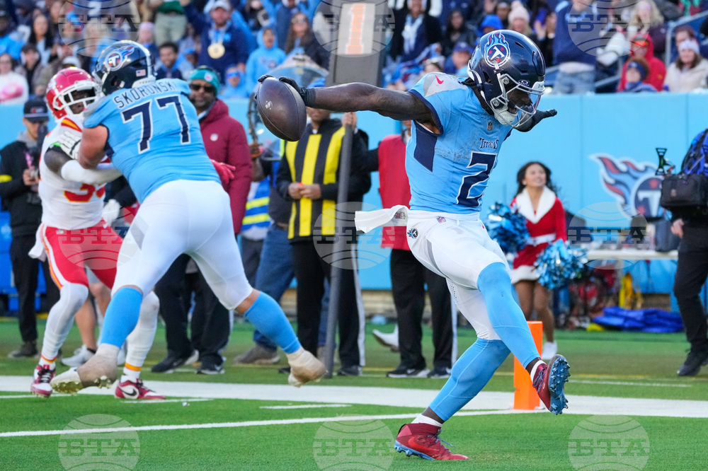 CORRECTION Chiefs Titans Football