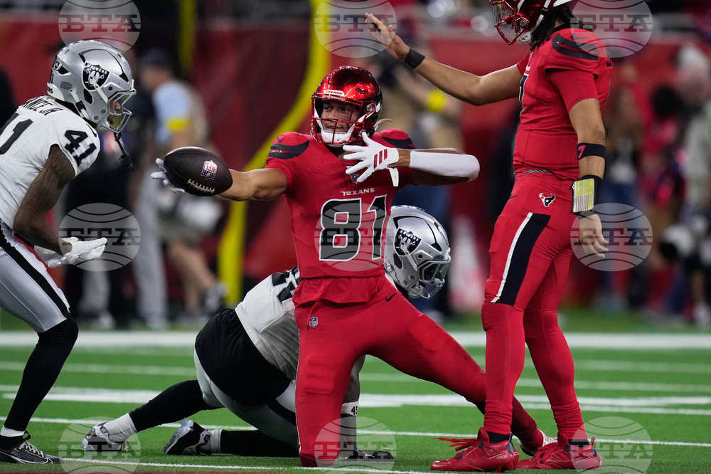 Raiders Texans Football