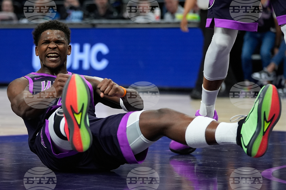 Bucks Timberwolves Basketball