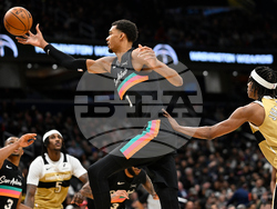 Spurs Wizards Basketball