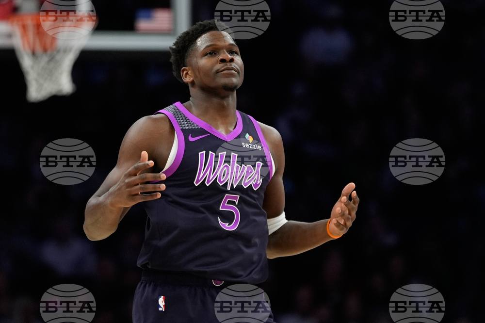 Bucks Timberwolves Basketball