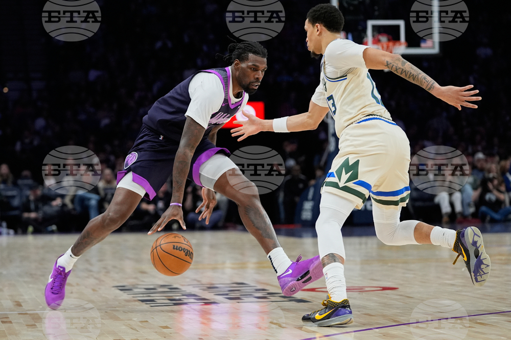 Bucks Timberwolves Basketball