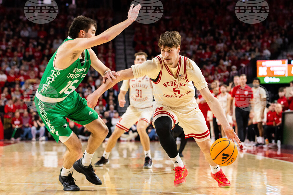 North Dakota Nebraska Basketball