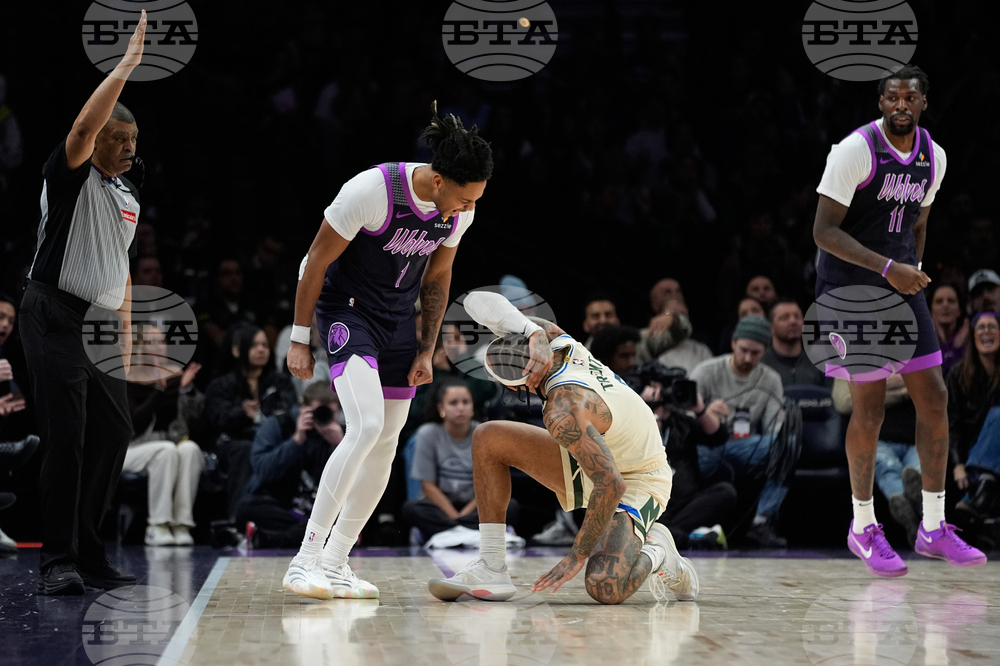 Bucks Timberwolves Basketball