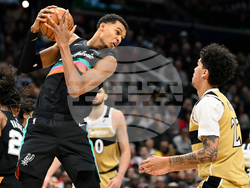 Spurs Wizards Basketball