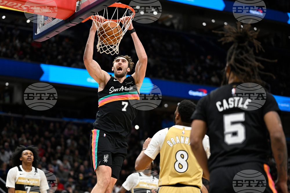 Spurs Wizards Basketball