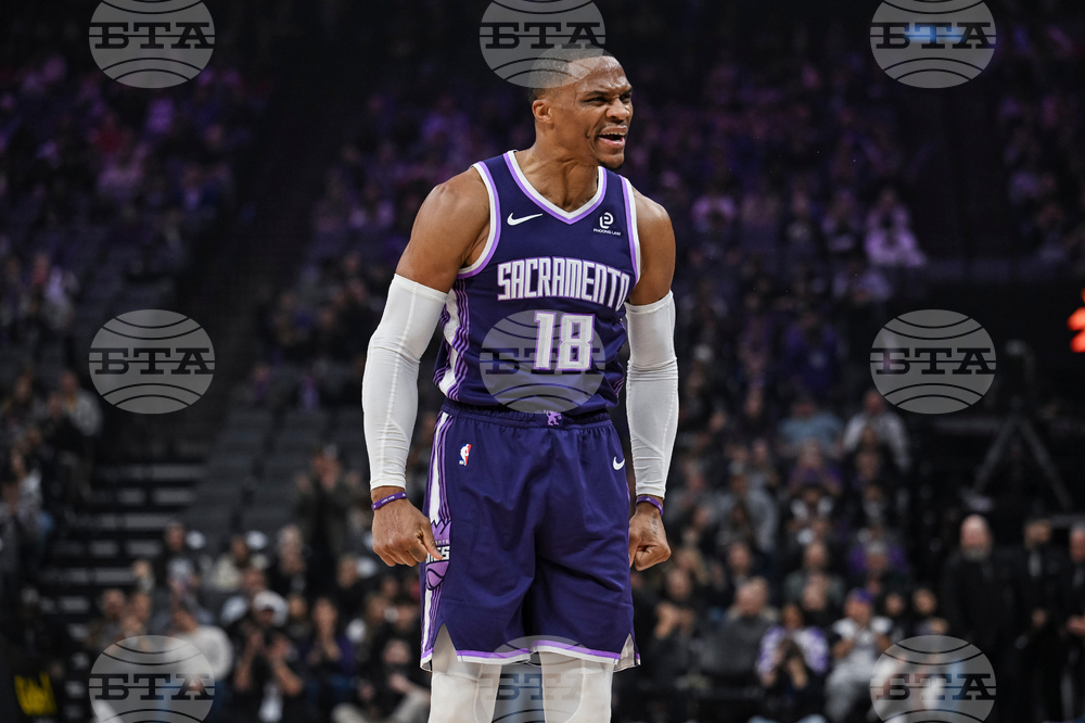 Rockets Kings Basketball