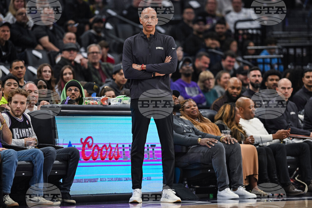 Rockets Kings Basketball