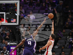 Rockets Kings Basketball