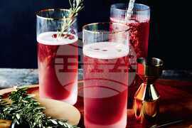 Food-Voracious-Christmas Cocktails