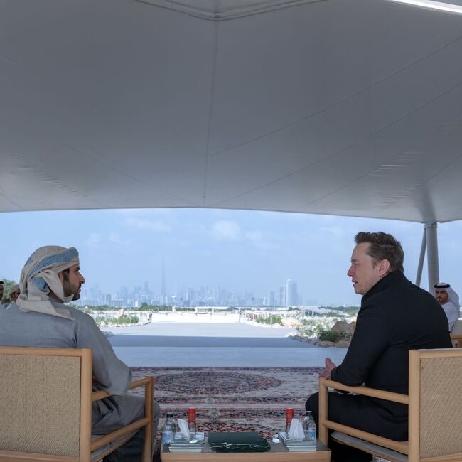 УАМ: Престолонаследникът на Дубай се срещна с Илон Мъск