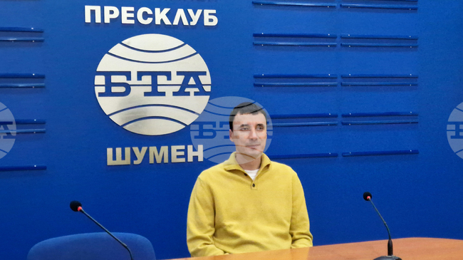 Изпращаме още една добра година, продължаваме да работим последователно с всички училища в град Шумен, каза председателят на СКШ "Шумен"