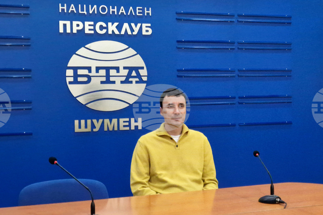 Изпращаме още една добра година, продължаваме да работим последователно с всички училища в град Шумен, каза председателят на СКШ "Шумен"