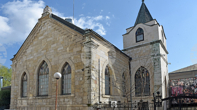 Швейк, Снежанка, Пижо и Пенда са сред героите, които ще оживеят на сцената на Варненския куклен театър през 2026 г. 