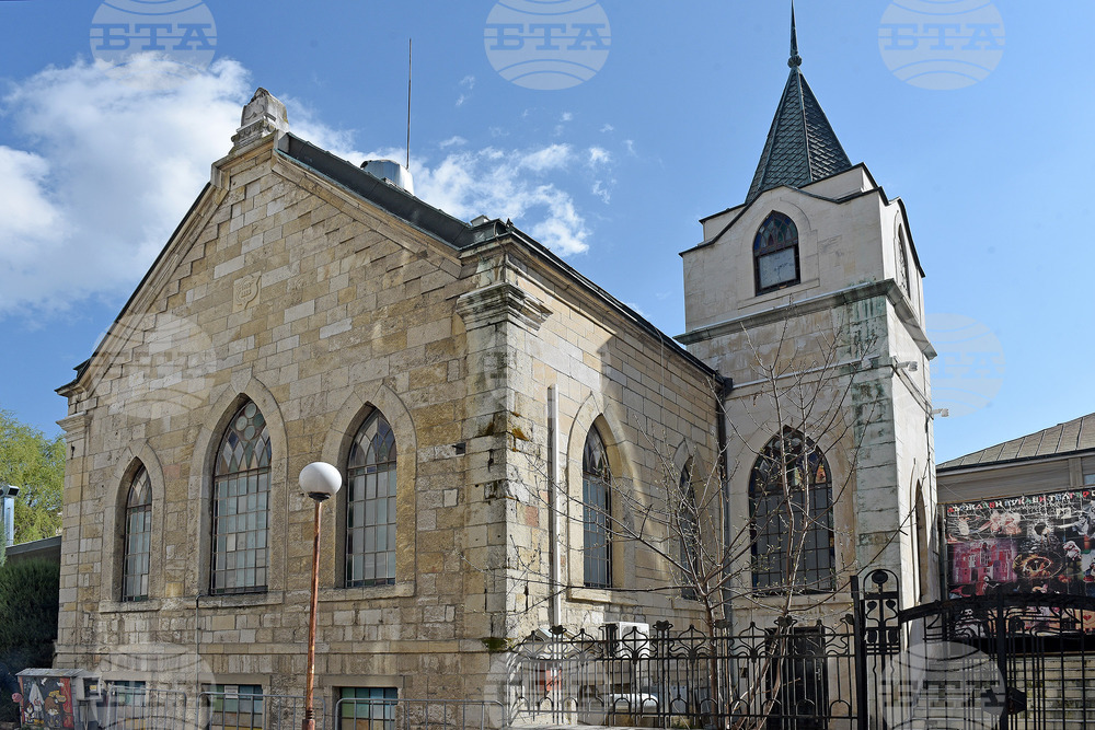 Швейк, Снежанка, Пижо и Пенда са сред героите, които ще оживеят на сцената на Варненския куклен театър през 2026 г. 