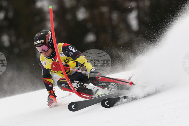 CORRECTION Italy World Cup Alpine Skiing