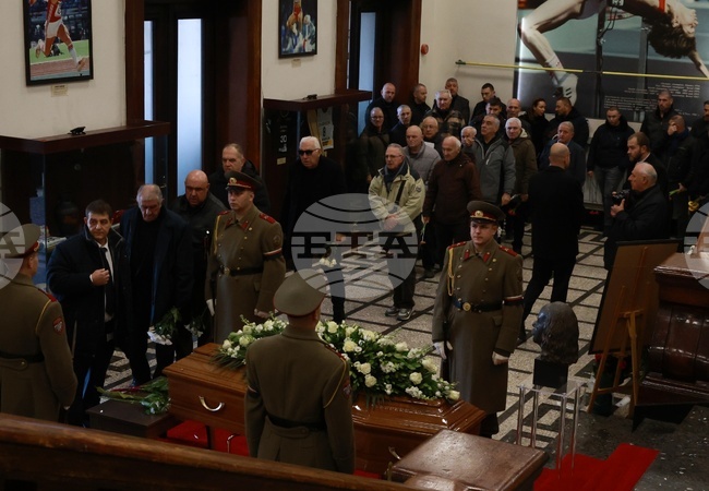 Председателят на федерацията по борба Станка Златева за Боян Радев: "Няма как да го загубим, той ще остане жив в съзнанието на хората"