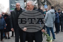 Национален стадион „Васил Левски“ - Боян Радев - поклонение