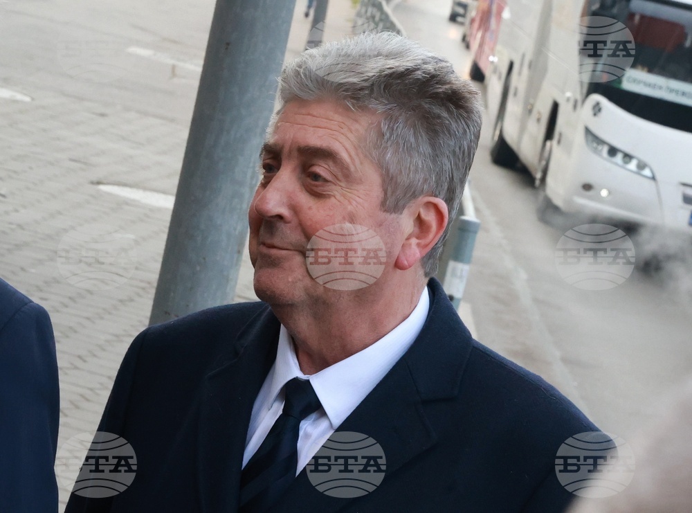 Национален стадион „Васил Левски“ - Боян Радев - поклонение