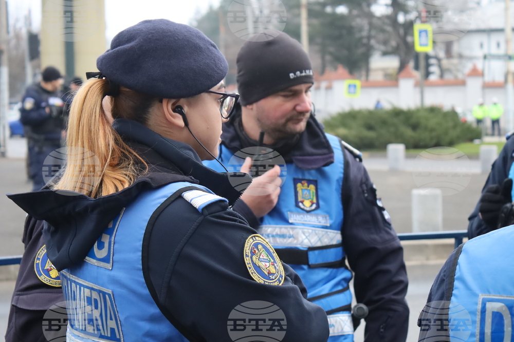 Румъния - Букурещ - президентски дворец Котрочени - демонстрация