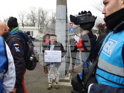 Румъния - Букурещ - президентски дворец Котрочени - демонстрация