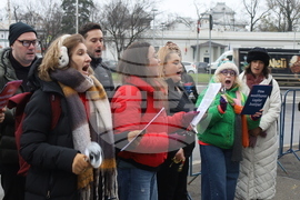 Румъния - Букурещ - президентски дворец Котрочени - демонстрация