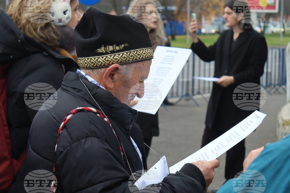 Румъния - Букурещ - президентски дворец Котрочени - демонстрация