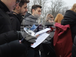 Румъния - Букурещ - президентски дворец Котрочени - демонстрация