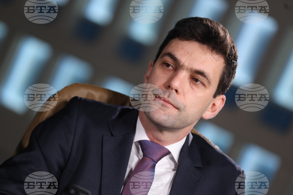 ЕС трябва да изгради „твърда сила“, за да може да заеме по-централна геостратегическа роля, каза евродепутатът Никола Минчев