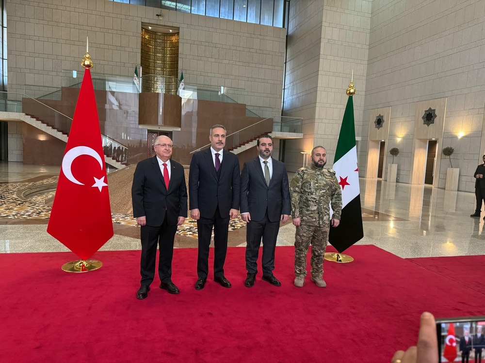 Външните министри на Турция и Сирия отбелязаха, че няма напредък по интеграцията на сирийските кюрдски милиции 