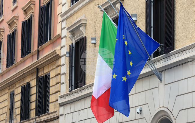 Мозайката на ковид цветовете в Италия